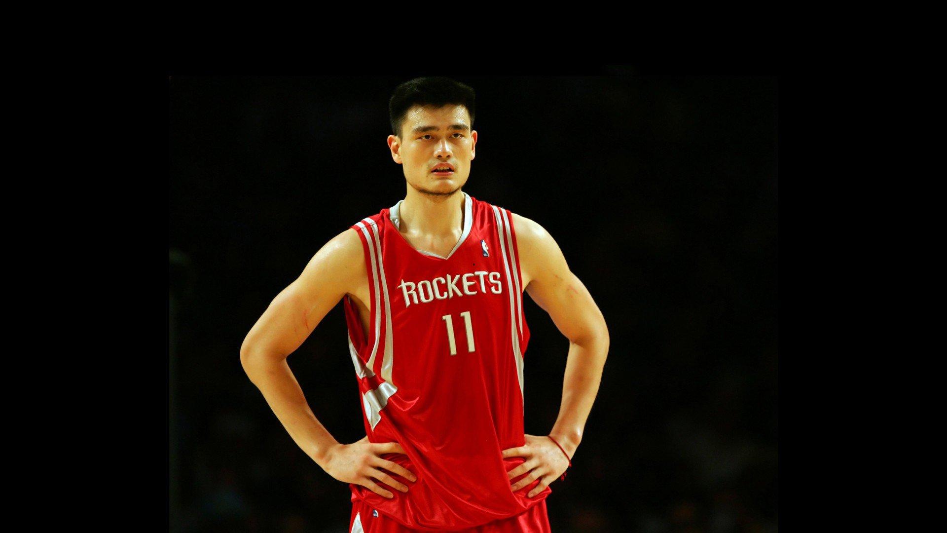 梅西第七次捧起金球奖 刷新历史纪录再创辉煌：BSPORTS