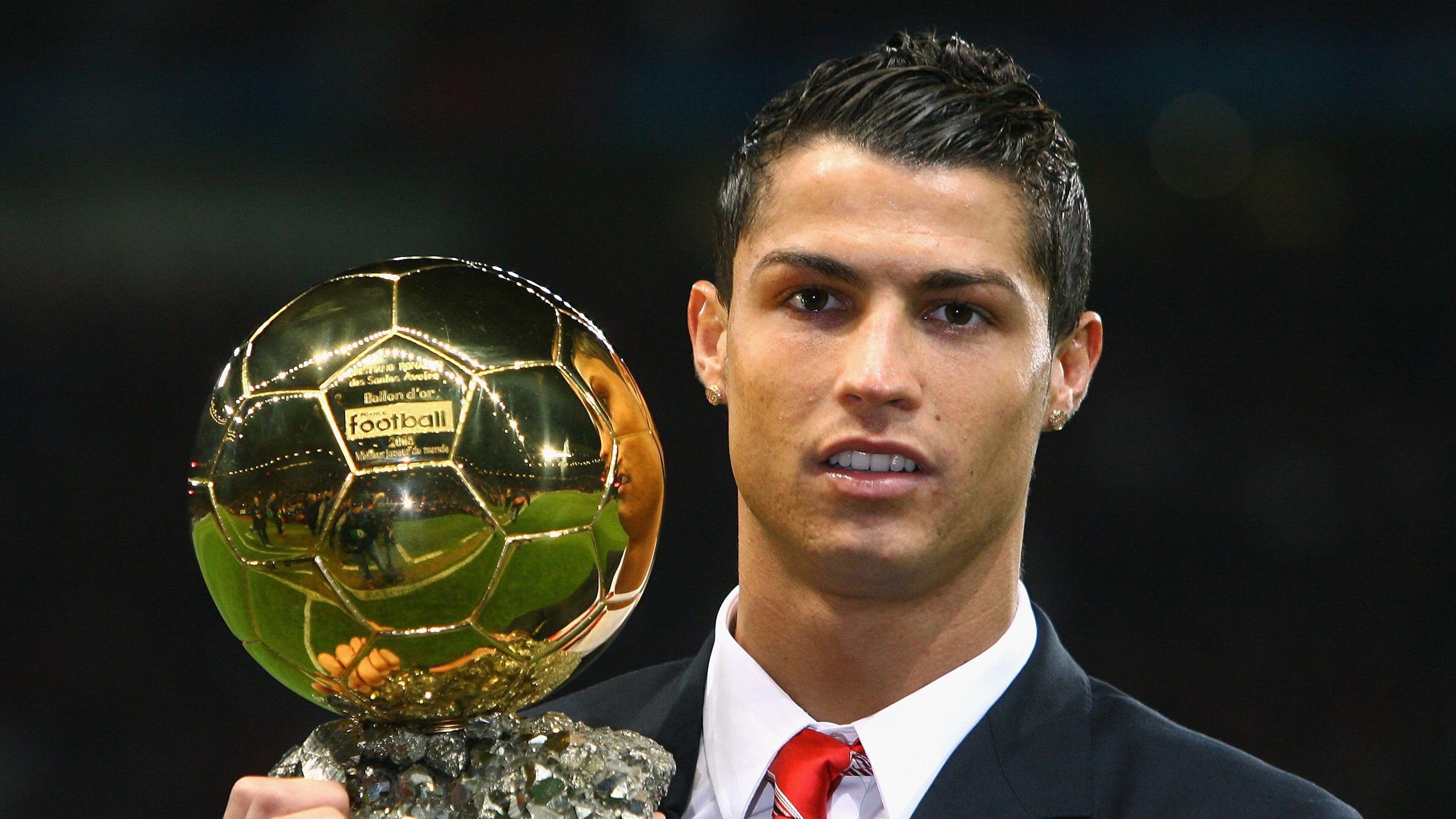 虚拟体育崛起，电竞与传统体育的融合开启新纪元